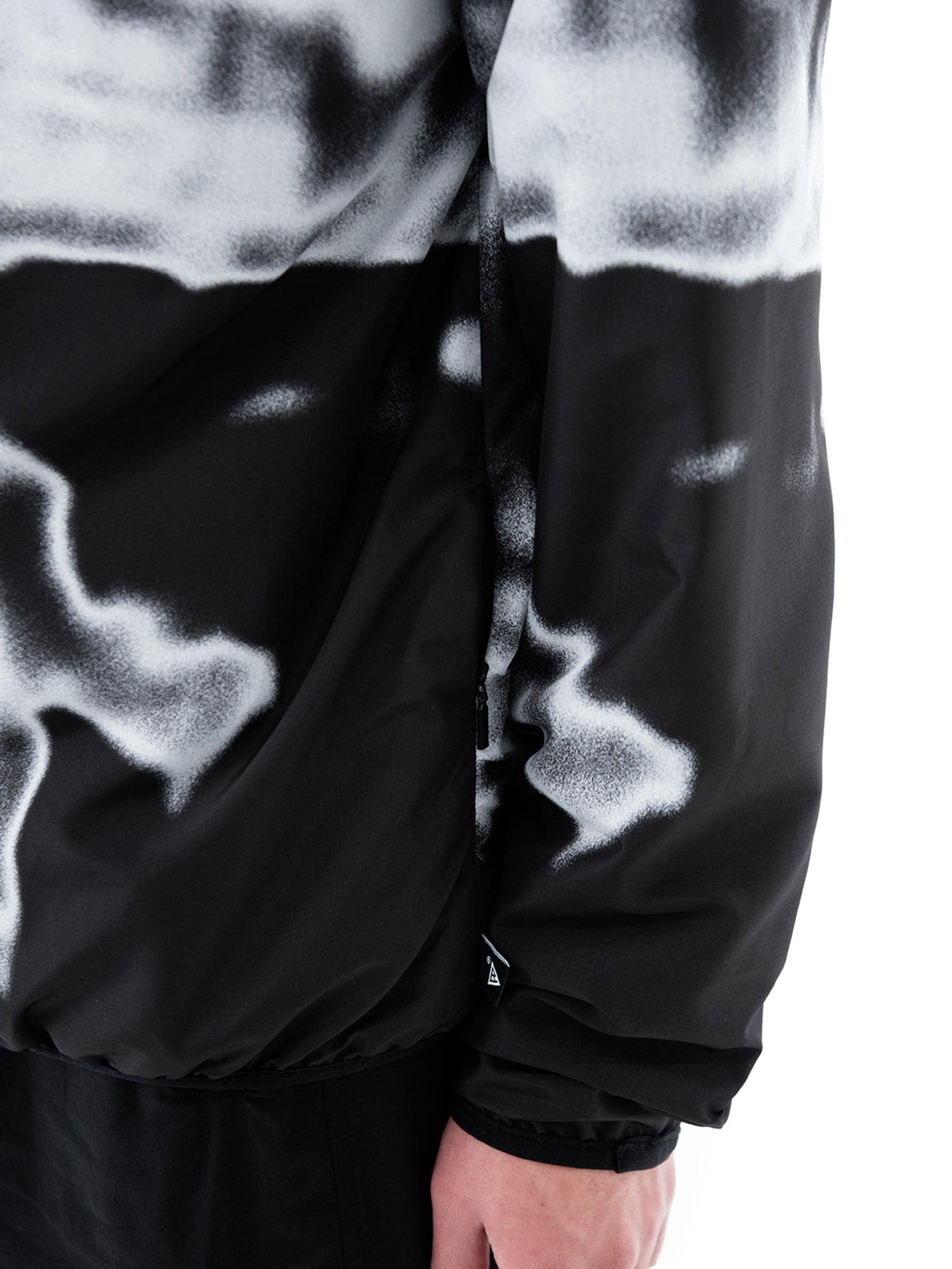 Rift  Windbreaker | Blowhammer