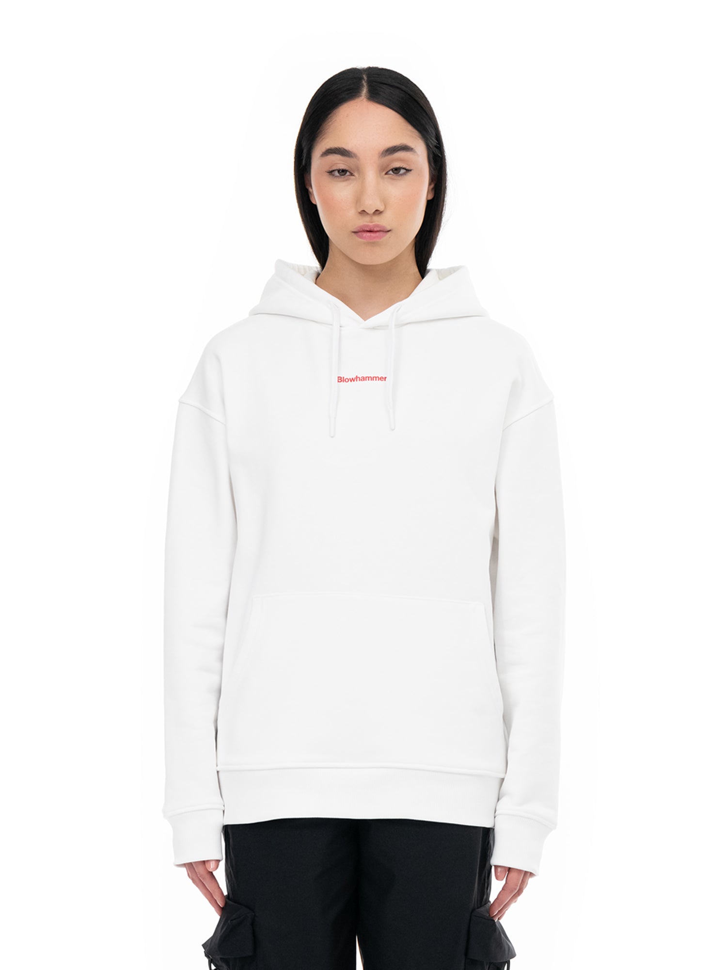 Sweatshirt com capuz branca No Inspiration, na modelo, vista de frente
