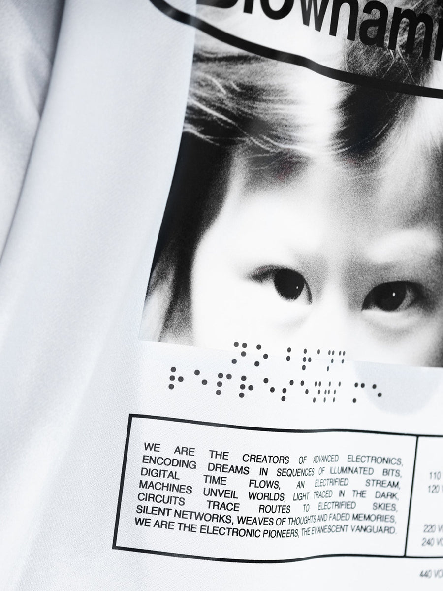 Witte sweater Stream, detail van de print op de rug