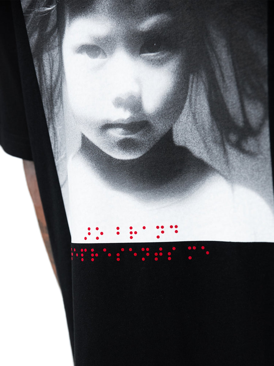 Tricou negru Stream, detaliu imprimeu pe spate