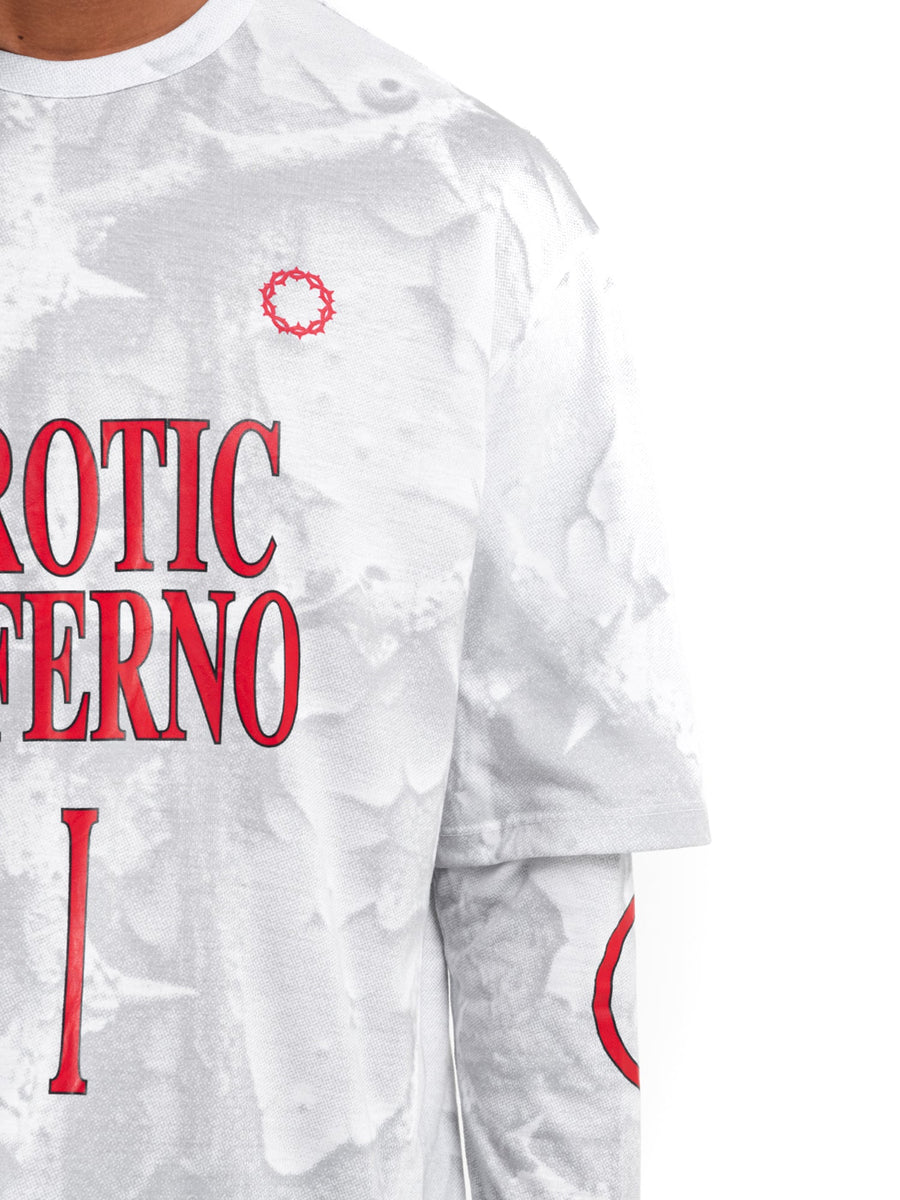 T-shirt de manga comprida branca Inferno 1, no modelo, grande plano