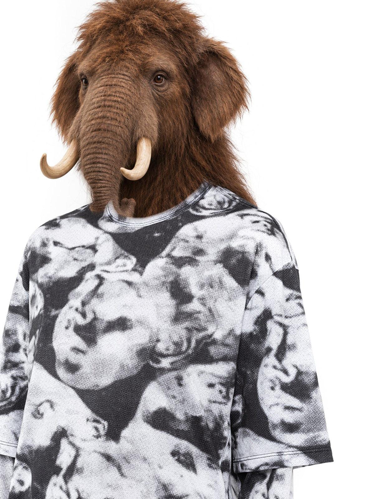 Personagem inventada, mamute-lanoso, veste Camo Black longsleeve